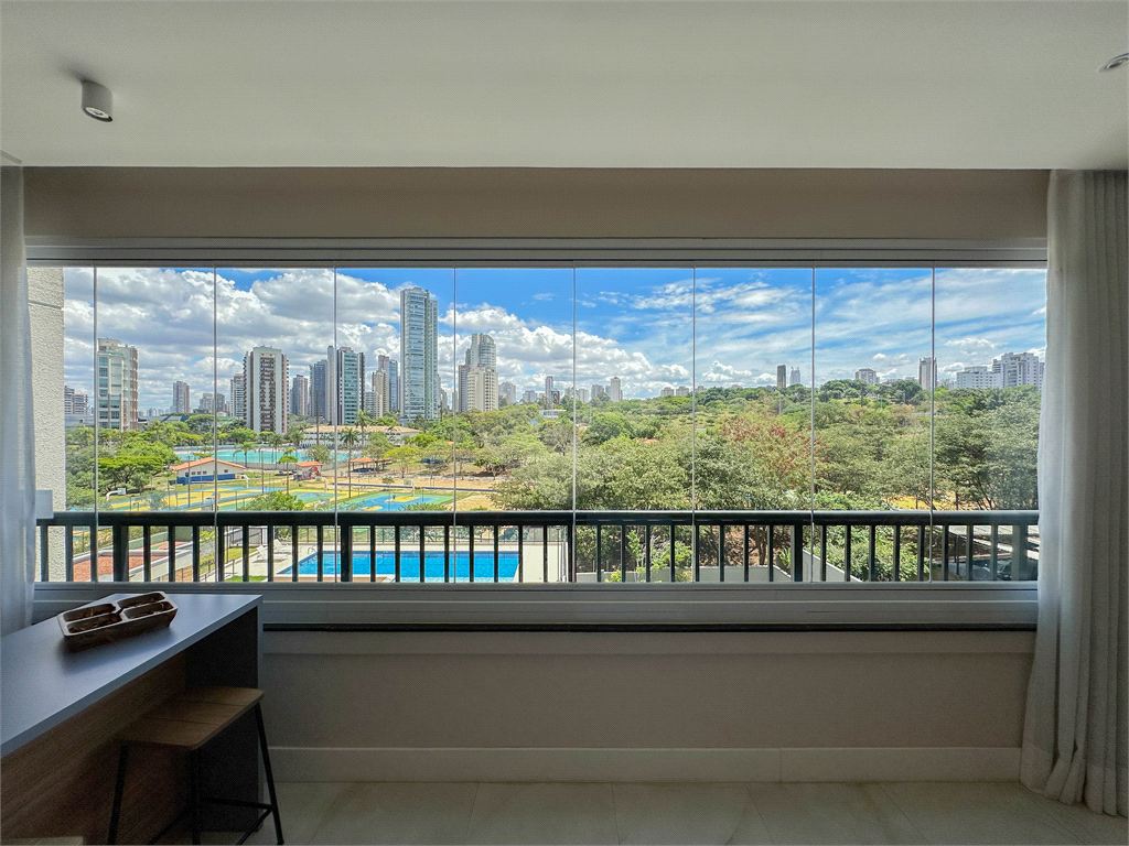 APARTAMENTO em ANÁLIA FRANCO