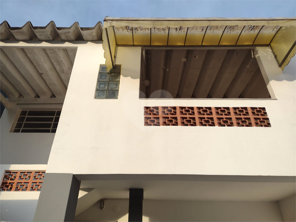Casa à venda com 2 quartos, 120m² - Foto 2