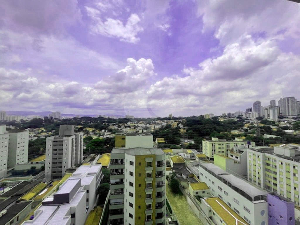 APARTAMENTO em VILA LEOPOLDINA