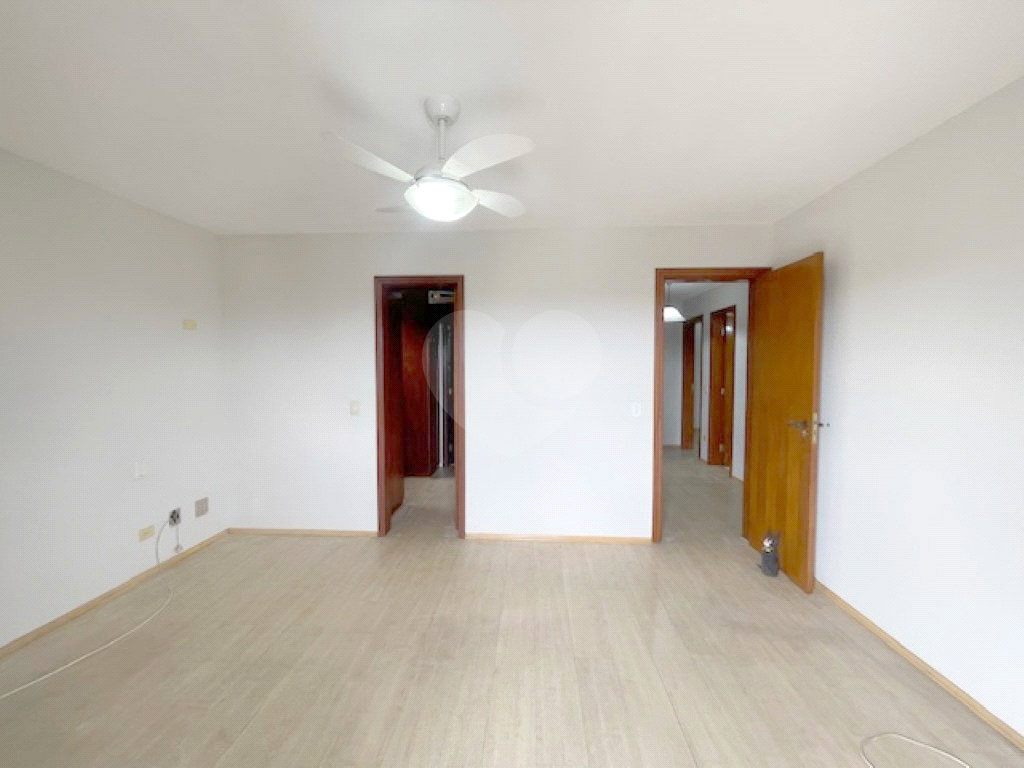 APARTAMENTO em VILA LEOPOLDINA