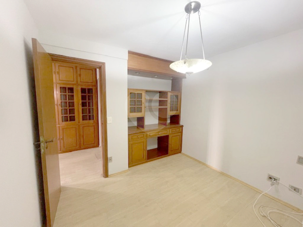 APARTAMENTO em VILA LEOPOLDINA