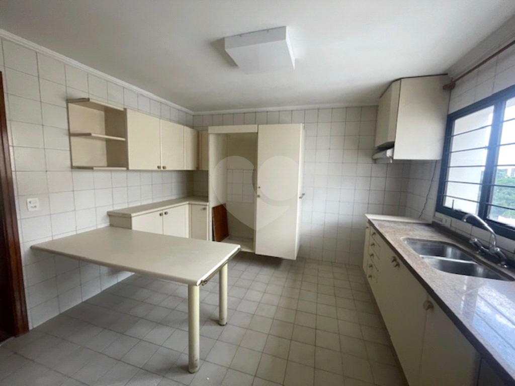 APARTAMENTO em VILA LEOPOLDINA