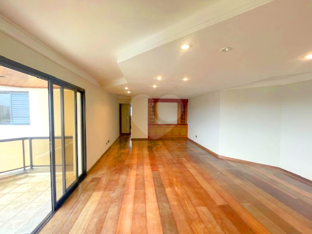 APARTAMENTO em VILA LEOPOLDINA