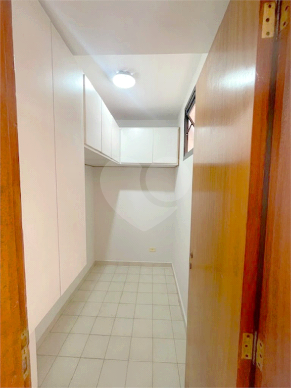 APARTAMENTO em VILA LEOPOLDINA