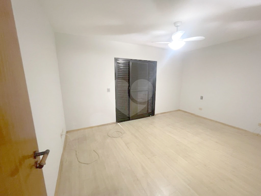 APARTAMENTO em VILA LEOPOLDINA