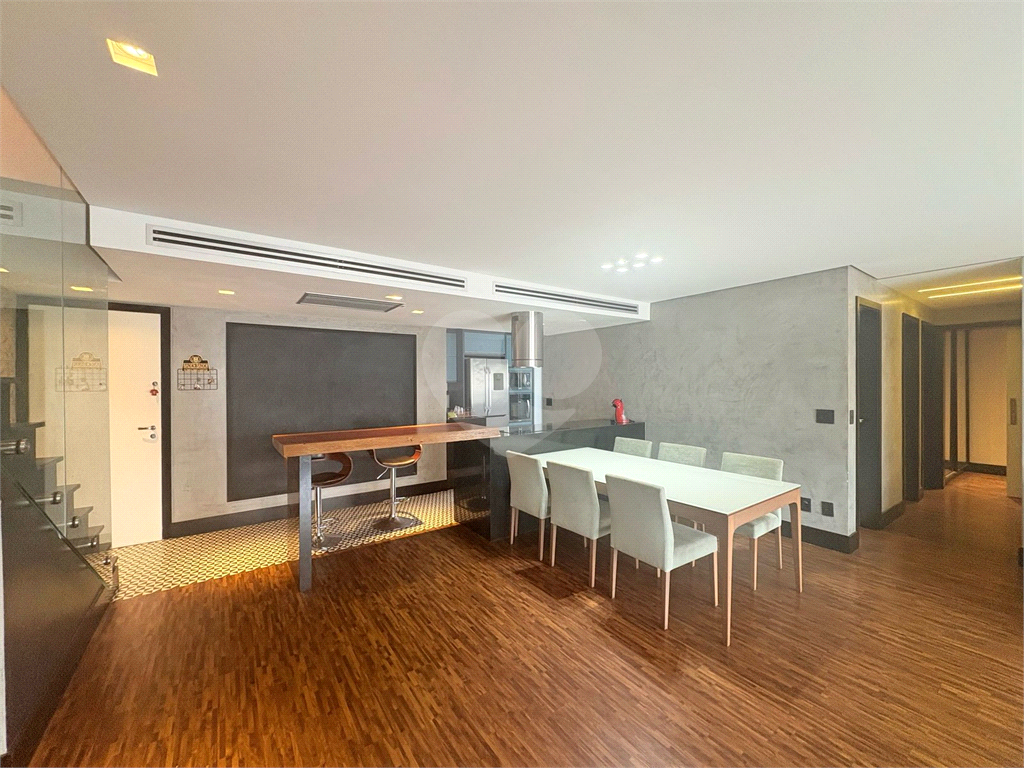 Cobertura à venda com 3 quartos, 247m² - Foto 2