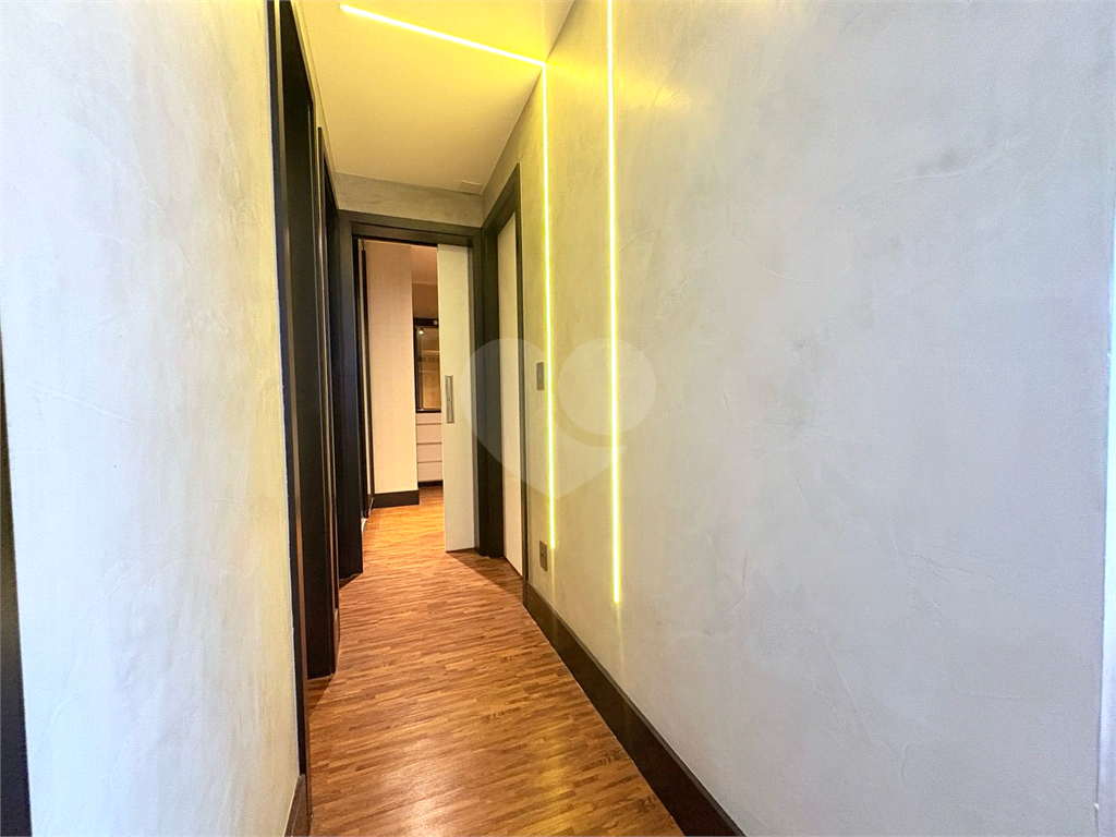 Cobertura à venda com 3 quartos, 247m² - Foto 13