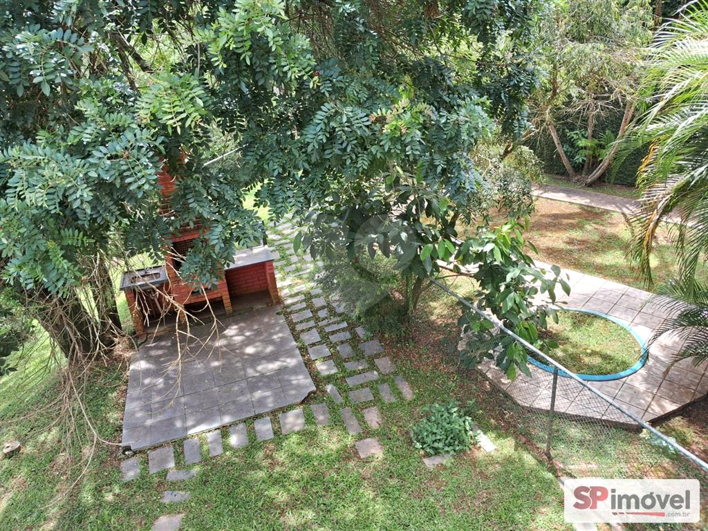 CASA DENTRO DE CONDOMINIO - SERRA DA CANTAREIRA