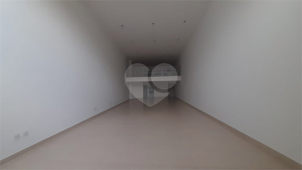 Locação de Salão Comercial - 220m² na Av. Sezefredo Fagundes*