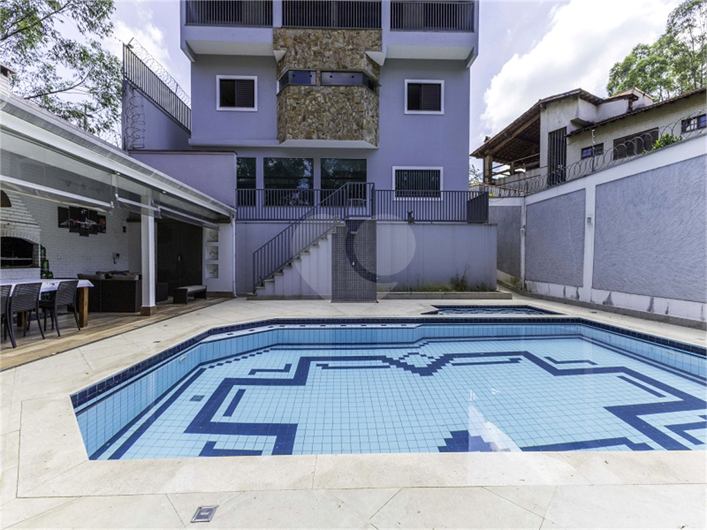 Sobrado com 4 suítes e 9 banheiros 650 m² por R$ 3.100.000 – Pq. Dos Príncipes )com quadra de tênis)
