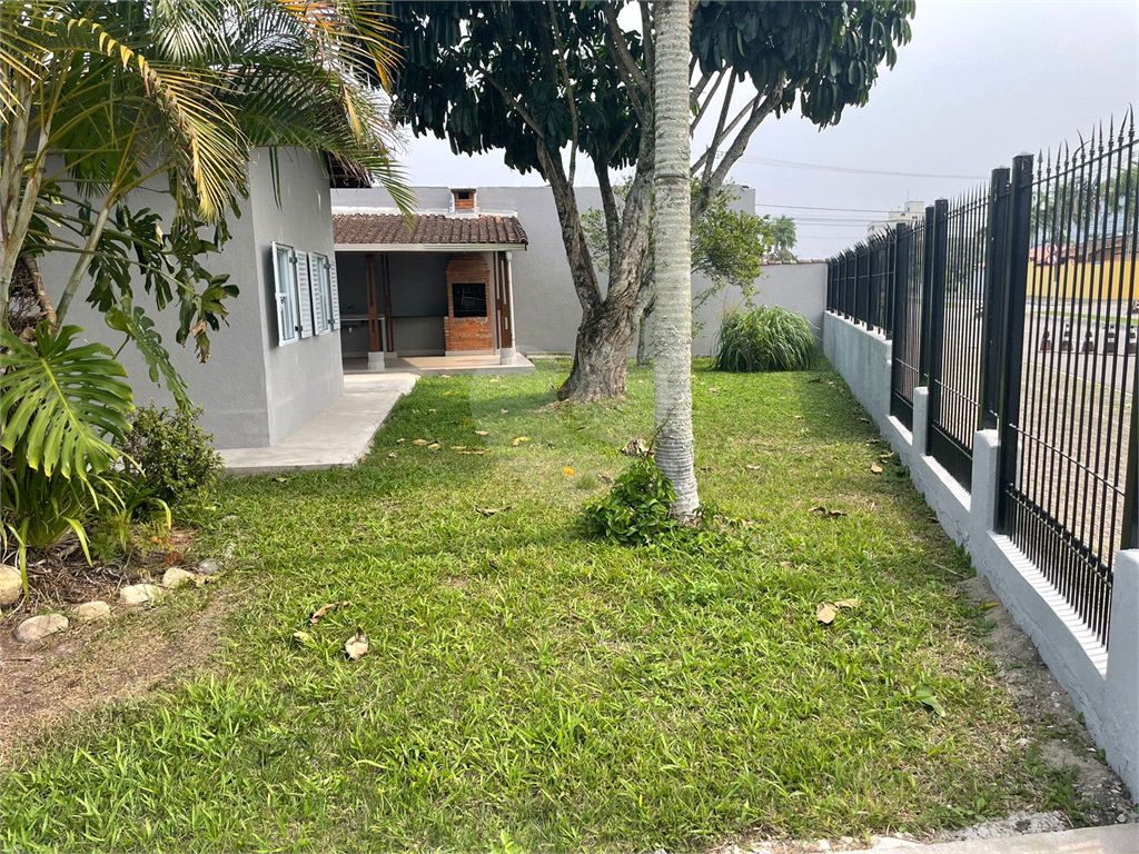 Vende-se Casa Ampla e Versátil no Balneário Flórida, Praia Grande/SP