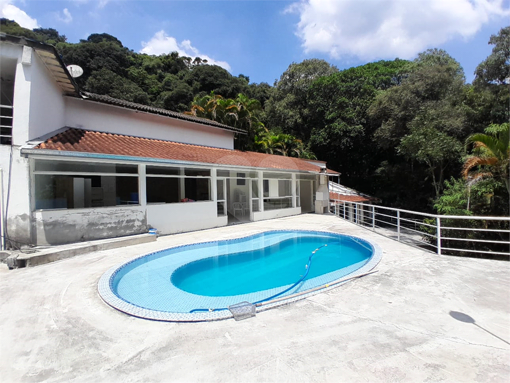 Casa, 3 quartos, 261 m² - Foto 1