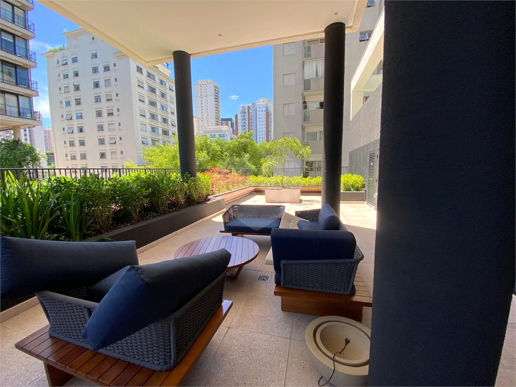 Apartamento à venda em  PINHEIROS com  33 m²
