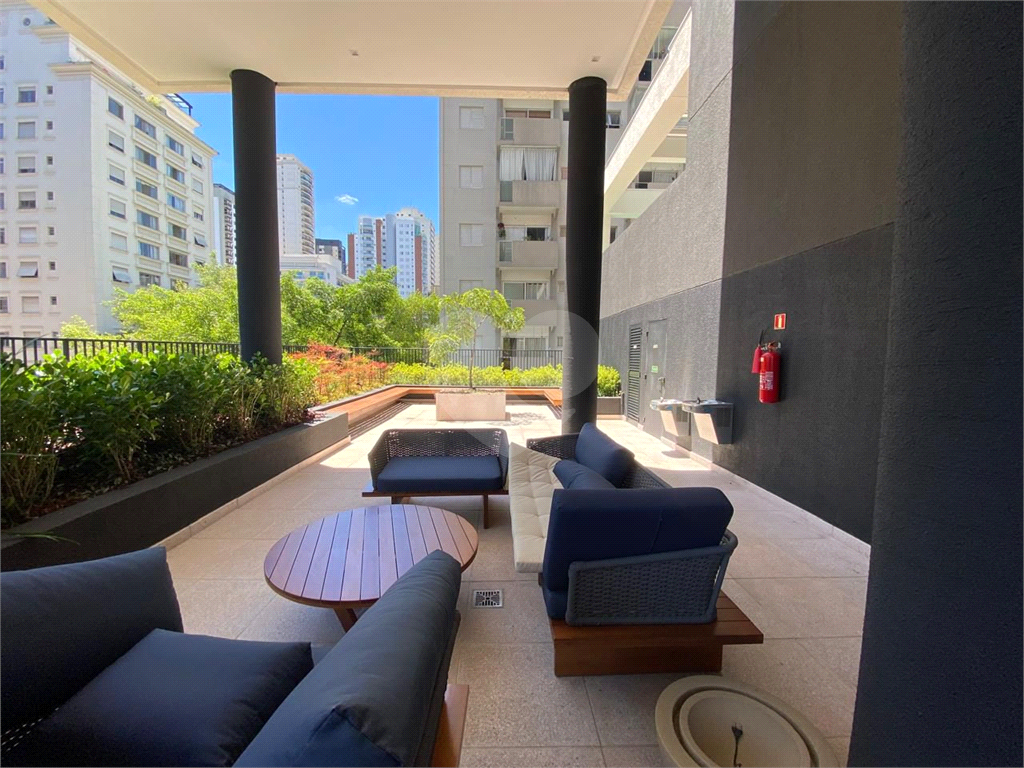 Apartamento à venda em  PINHEIROS com  33 m²