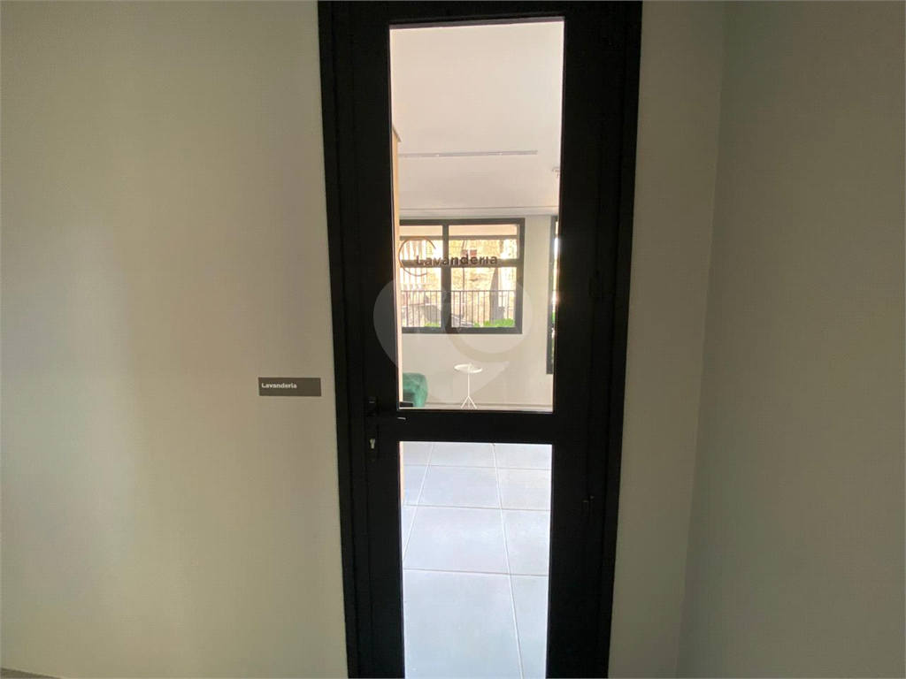 Apartamento à venda em  PINHEIROS com  33 m²
