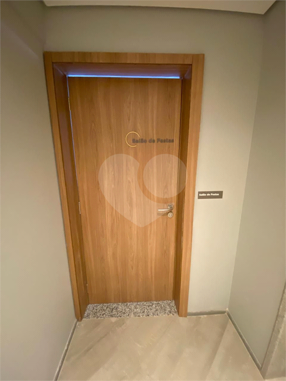 Apartamento à venda em  PINHEIROS com  33 m²