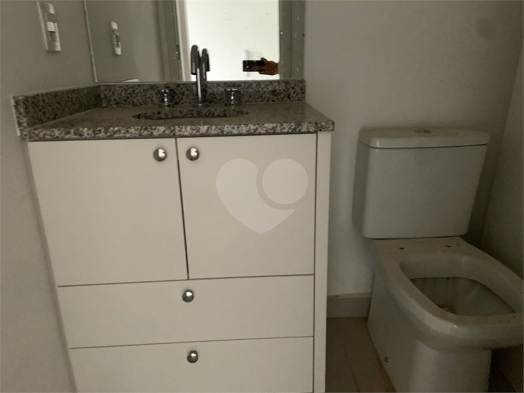 Apartamento à venda em  PINHEIROS com  33 m²
