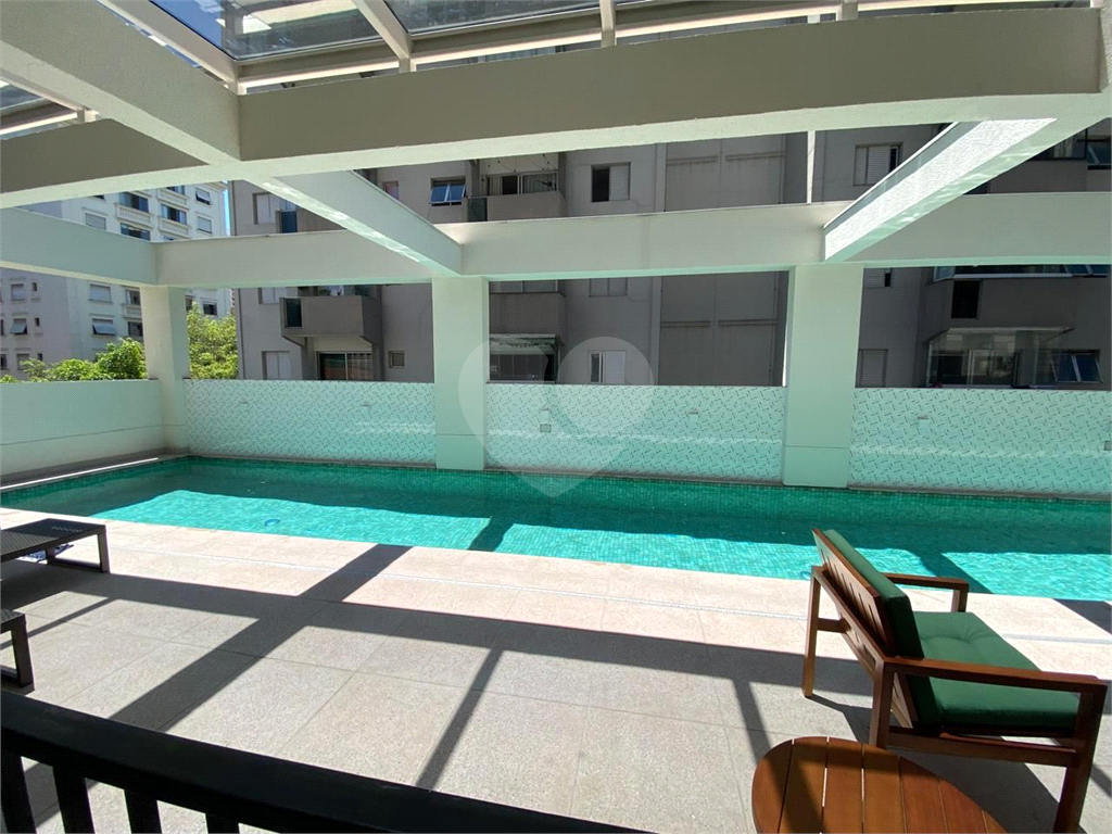 Apartamento à venda em  PINHEIROS com  33 m²