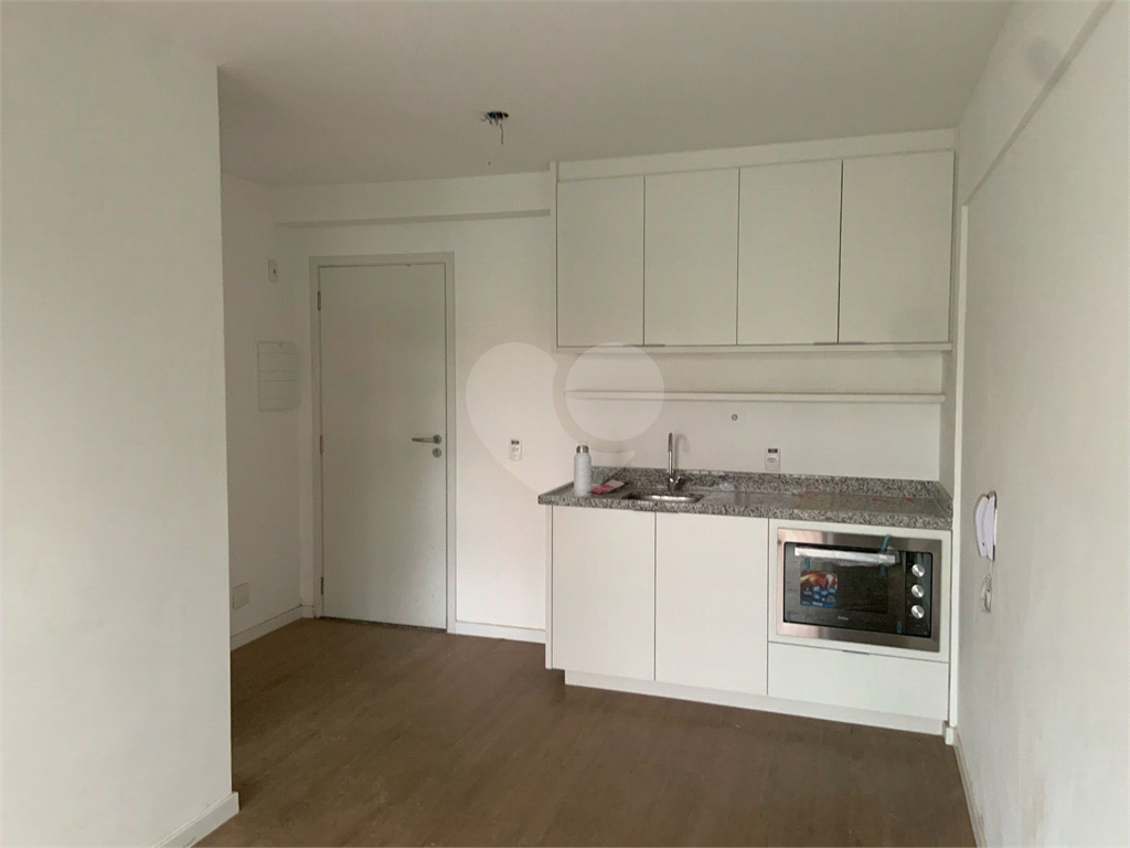 Apartamento à venda em  PINHEIROS com  33 m²
