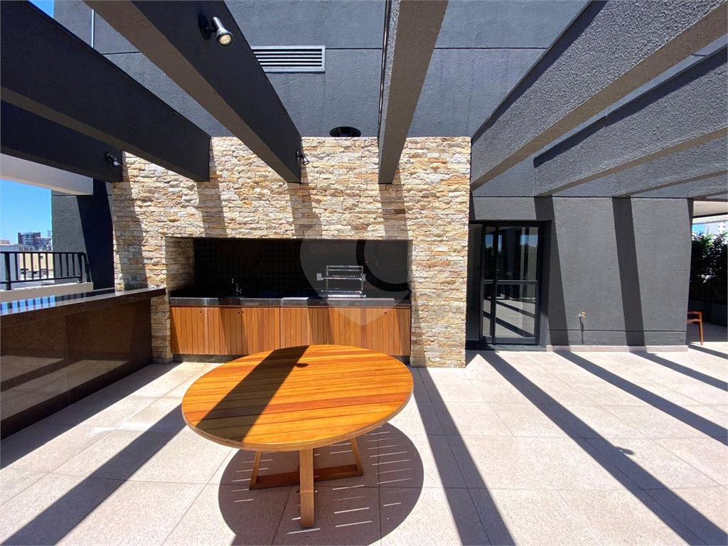 Apartamento à venda em  PINHEIROS com  33 m²