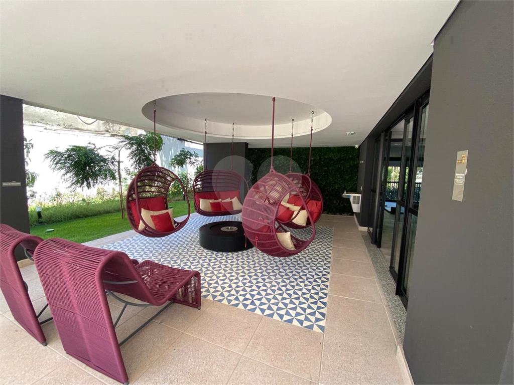 Apartamento à venda em  PINHEIROS com  33 m²