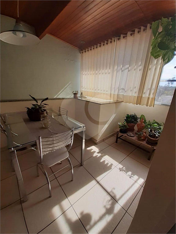 Casa à venda com 3 quartos, 135m² - Foto 1
