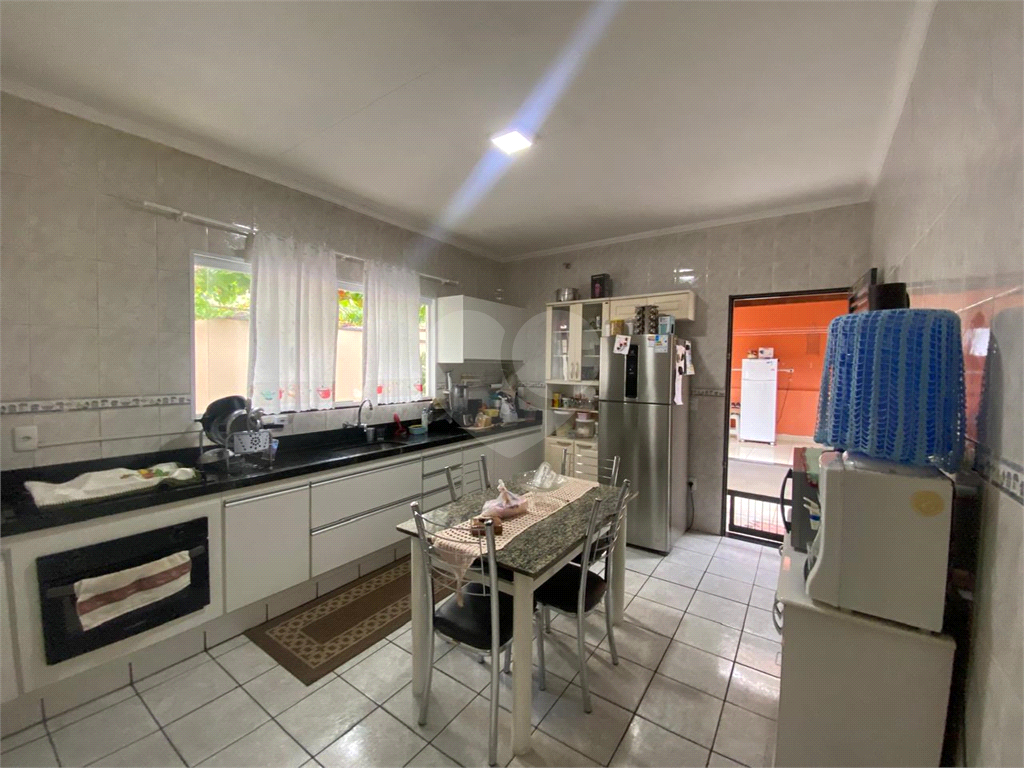 Casa à venda com 2 quartos, 123m² - Foto 11