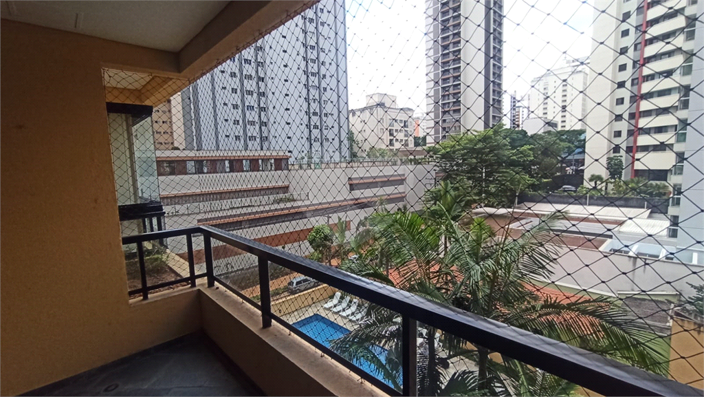 APARTAMENTO em BROOKLIN