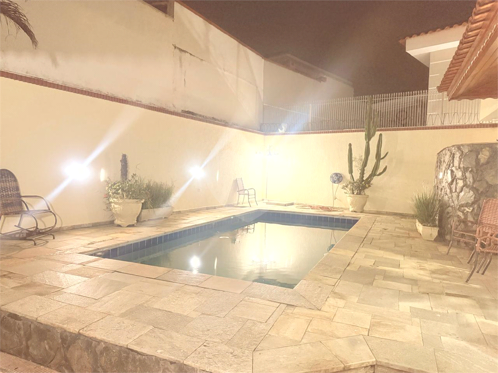 SOBRADO JARDIM GUAPIRA