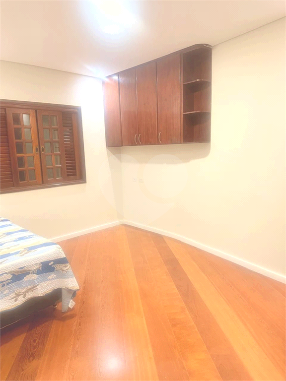SOBRADO JARDIM GUAPIRA