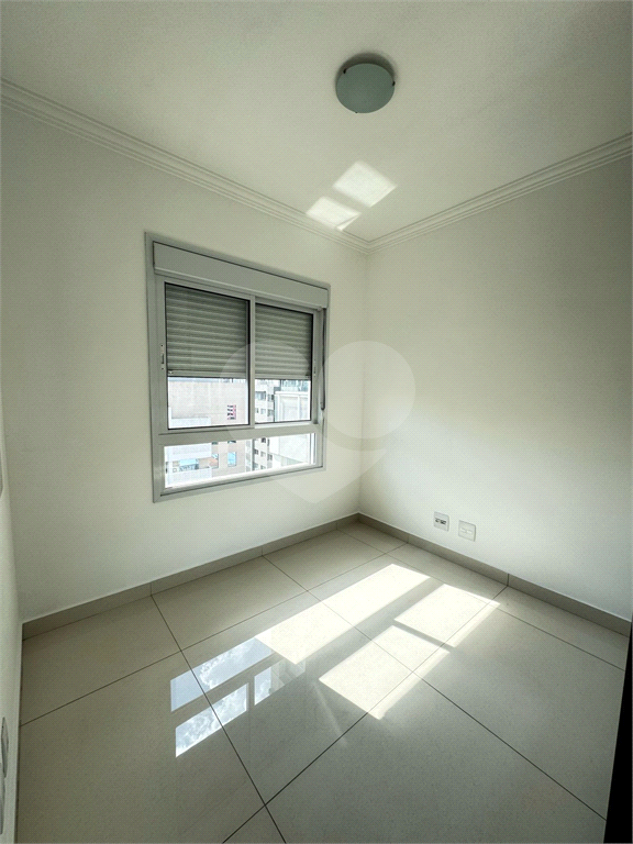 Apartamento à venda em Pinheiros com 3 dormitórios, 1 suíte e 2 vagas – Condomínio Home Design