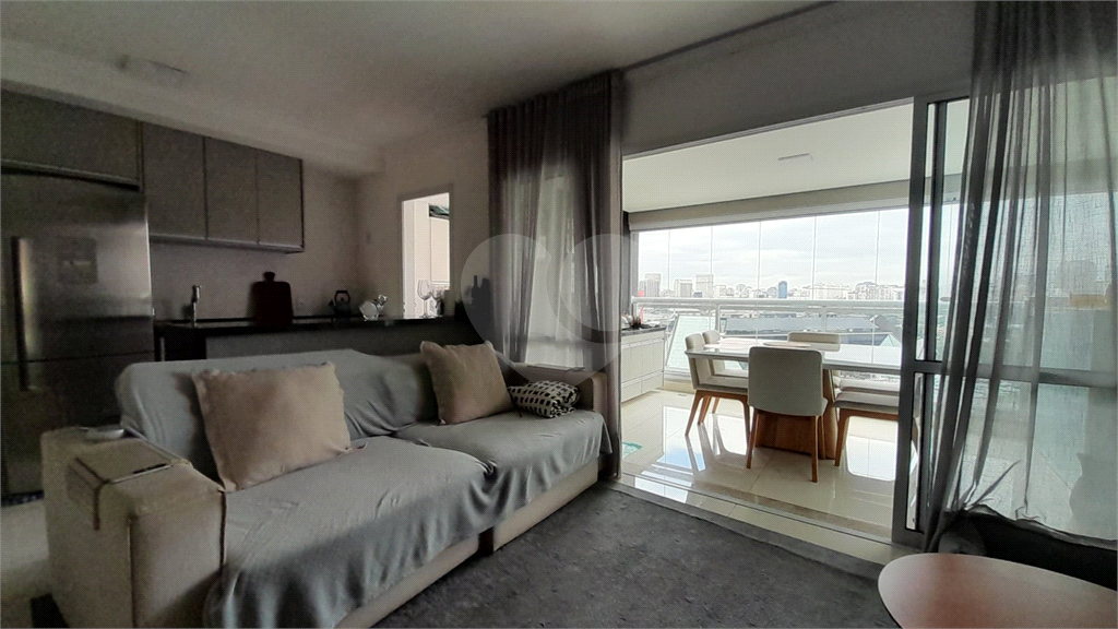 Apartamento à venda em Pinheiros com 3 dormitórios, 1 suíte e 2 vagas – Condomínio Home Design