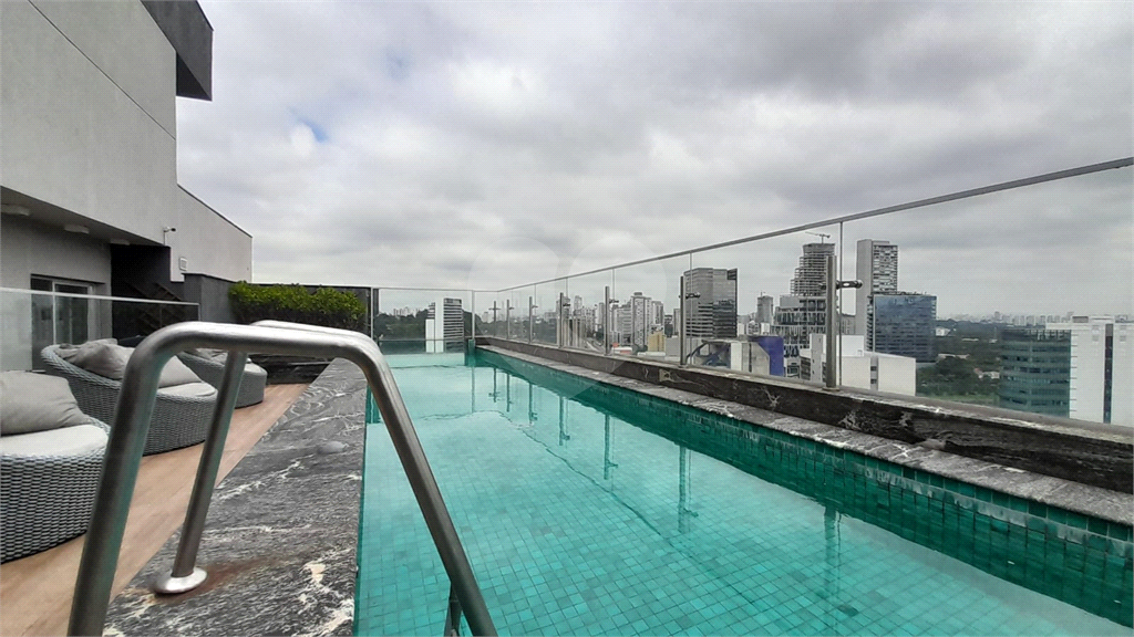 Apartamento à venda em Pinheiros com 3 dormitórios, 1 suíte e 2 vagas – Condomínio Home Design
