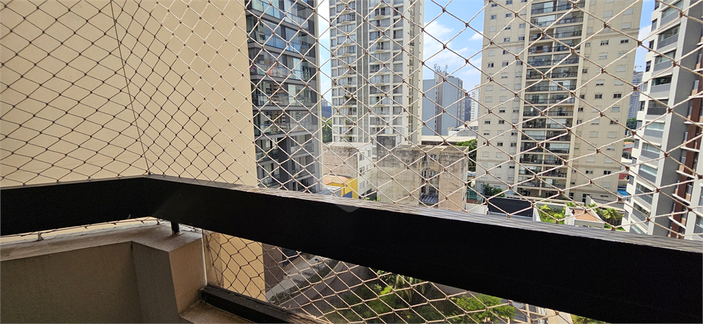 APARTAMENTO em PERDIZES