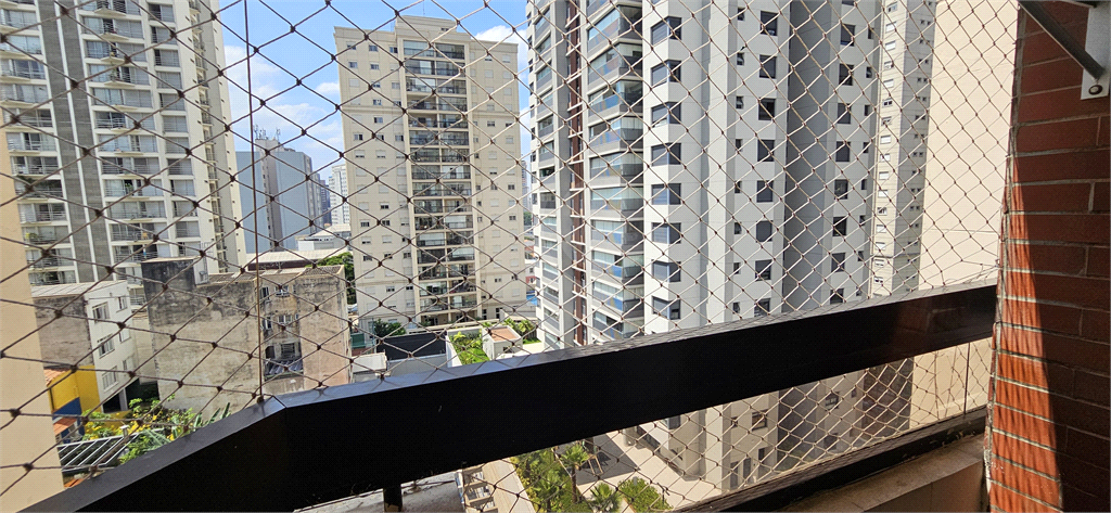 APARTAMENTO em PERDIZES