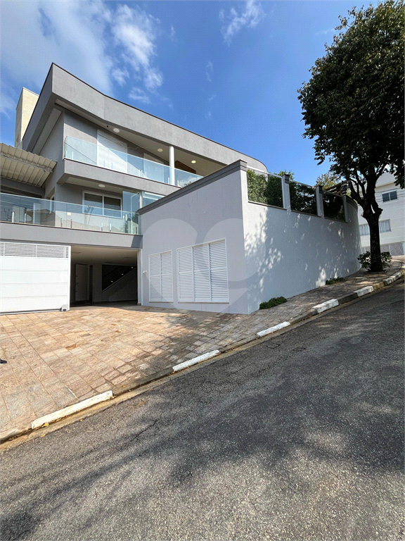 CONDOMINIO NO TREMEMBÉ DE ALTO PADRÃO