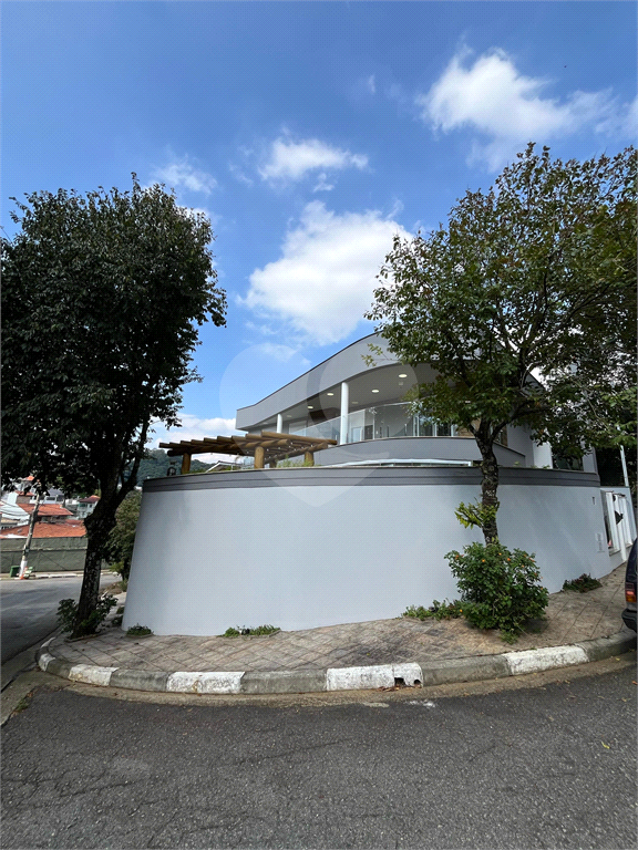 CONDOMINIO NO TREMEMBÉ DE ALTO PADRÃO