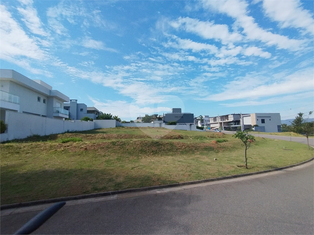 Terreno à venda com 1 quarto, 622m² - Foto 11