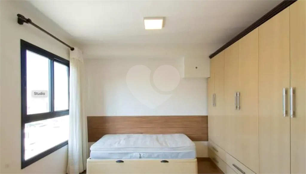 Studio pronto para morar ou investir na Liberdade
