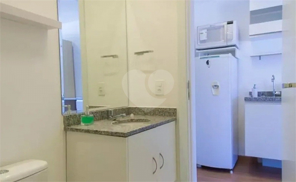 Studio pronto para morar ou investir na Liberdade
