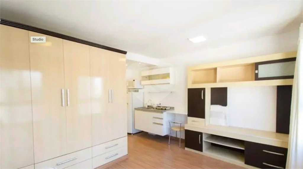 Studio pronto para morar ou investir na Liberdade