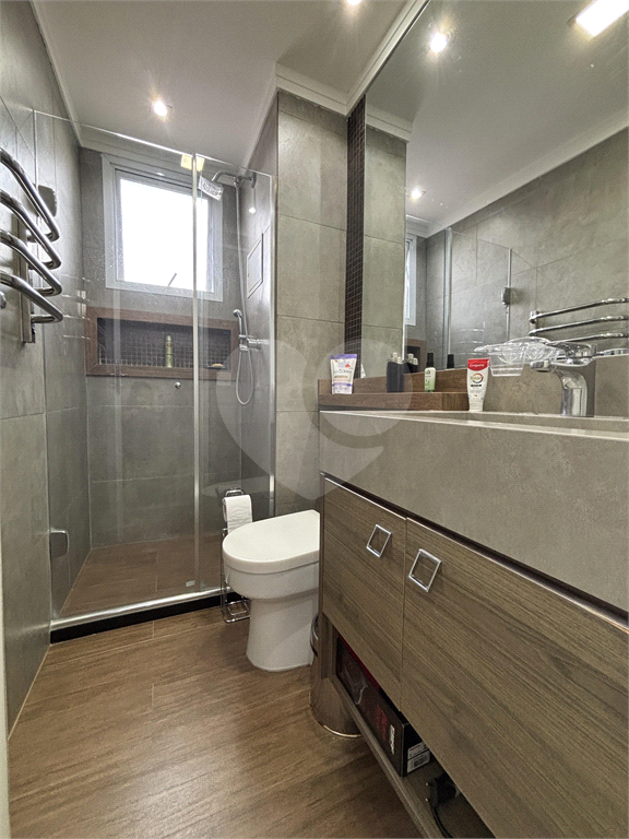 Apartamento andar alto, vista panorâmica da região, ampla varanda gourmet com churrasqueira