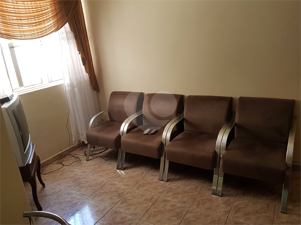 APARTAMENTO em SANTANA