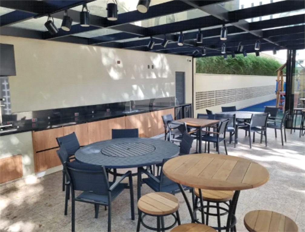 APARTAMENTO em SANTANA