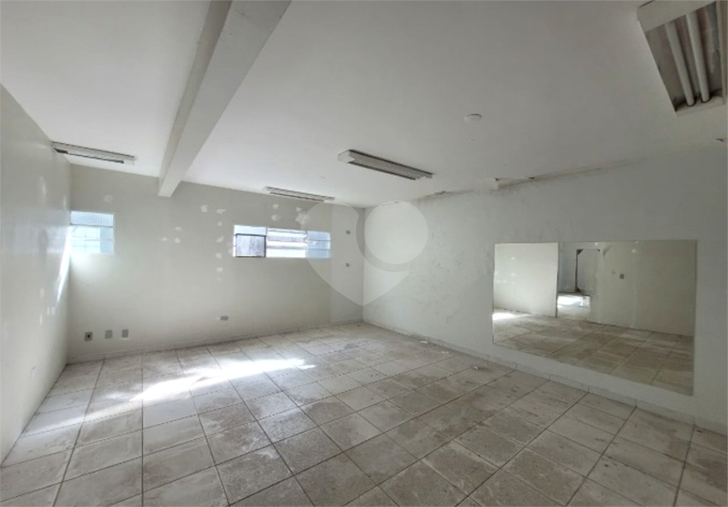 Excelente Oportunidade de Investimento! Casa Comercial em Avenida de Grande Circulação