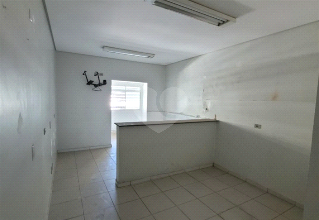 Excelente Oportunidade de Investimento! Casa Comercial em Avenida de Grande Circulação