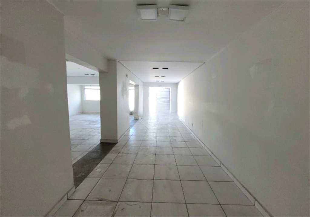 Excelente Oportunidade de Investimento! Casa Comercial em Avenida de Grande Circulação