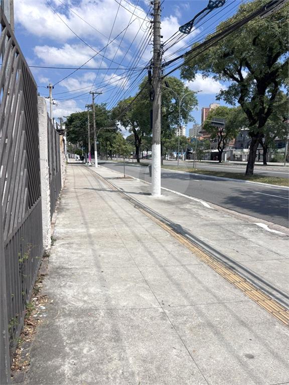 Excelente Oportunidade de Investimento! Casa Comercial em Avenida de Grande Circulação