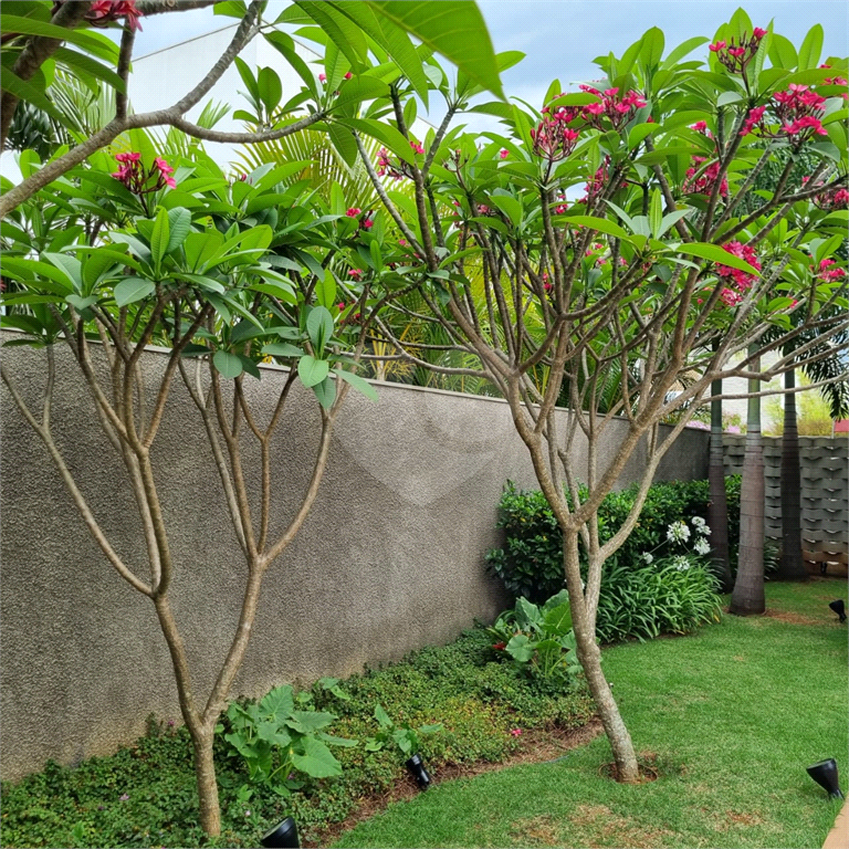 Casa de Condomínio à venda com 3 quartos, 370m² - Foto 32