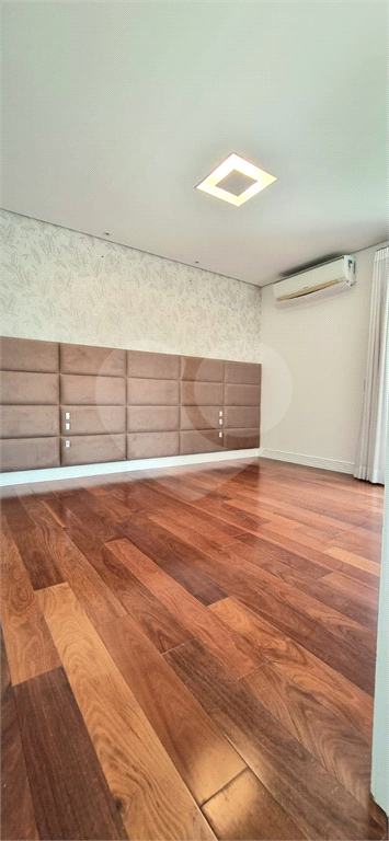 Casa de Condomínio à venda com 3 quartos, 670m² - Foto 32